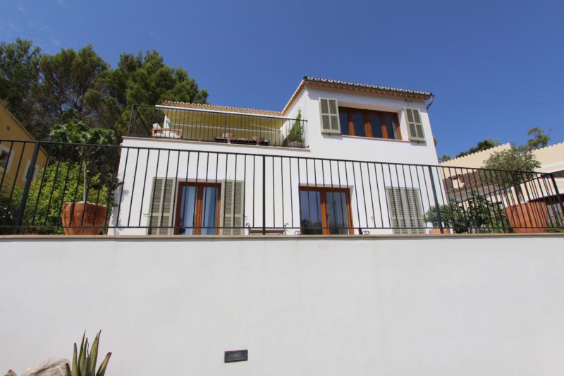 Villa for sale in Puigpunyent